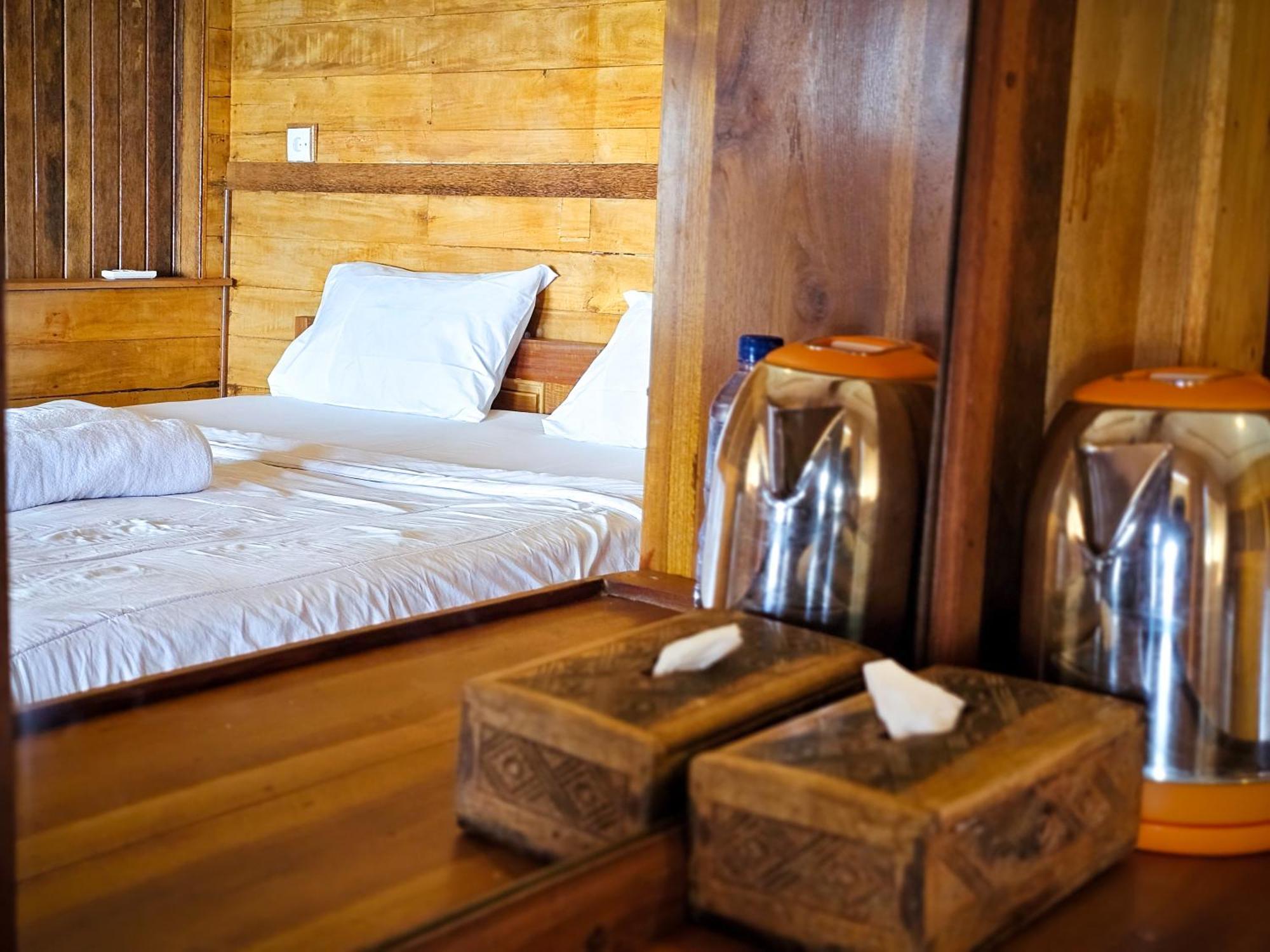 Hotel Malibu Huts Semaya Exterior foto